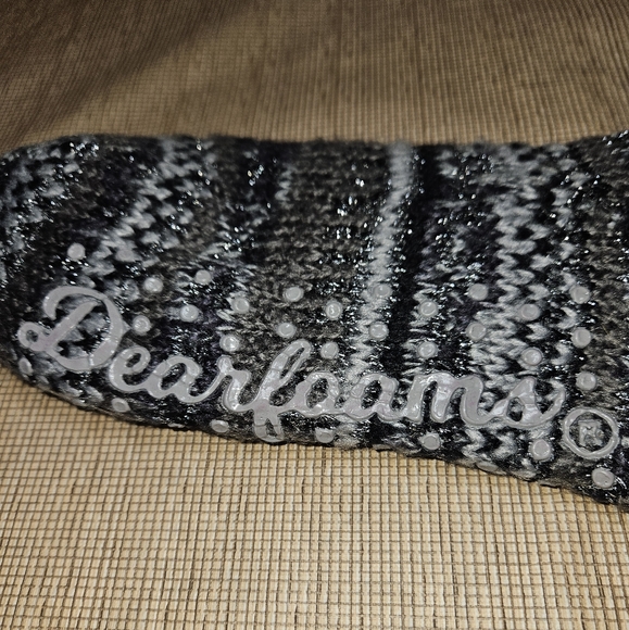 Dearfoams Slip Resistant Cable Knit Slipper Socks Sherpa Cuff Gray/Silver/Black - Picture 4 of 10